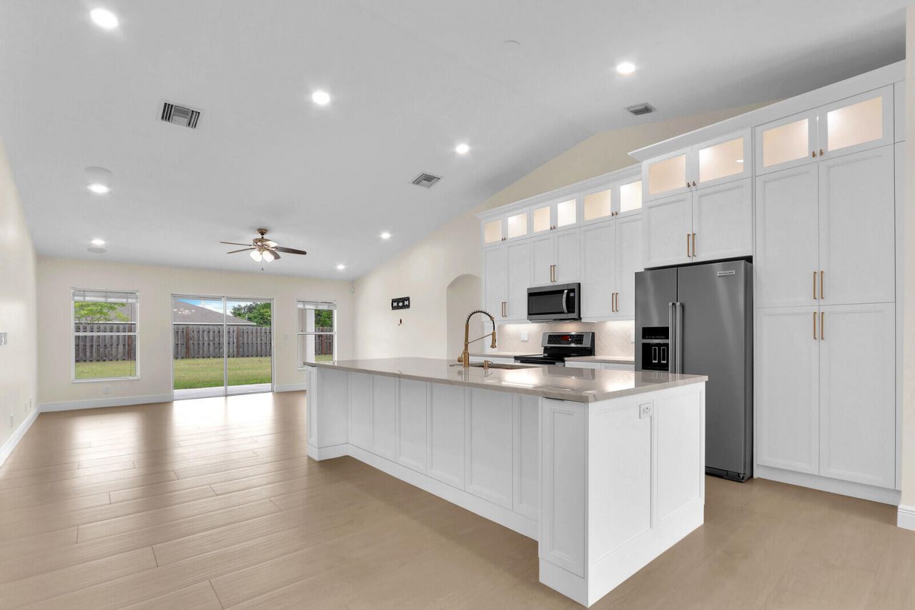 183 SW Ladybug Drive, Port Saint Lucie, FL 34953 Photo