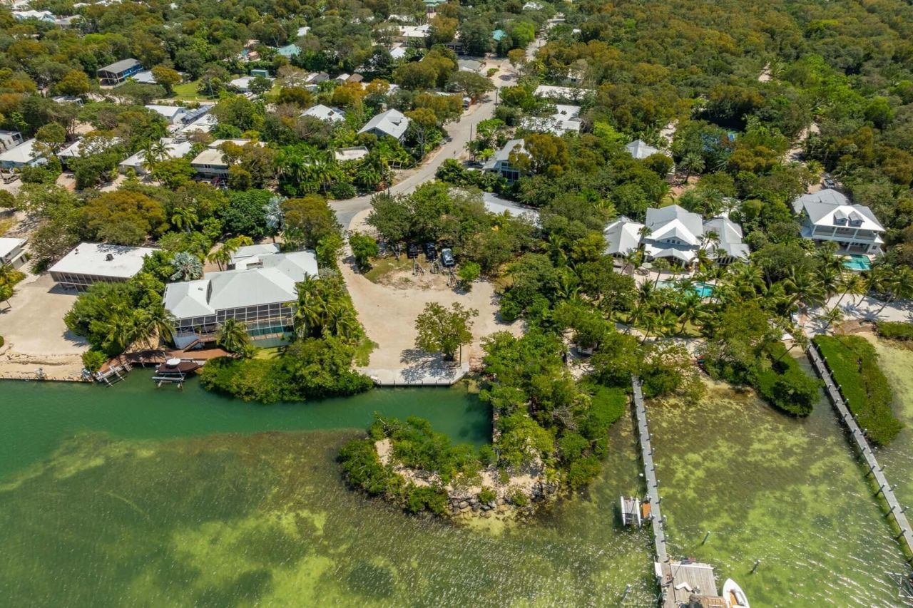 131 Indian Mound Trail, Islamorada, FL 33070 Photo