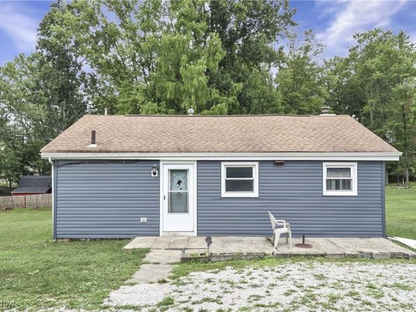 7390 Chestnut Street, Chippewa Lake, OH 44215