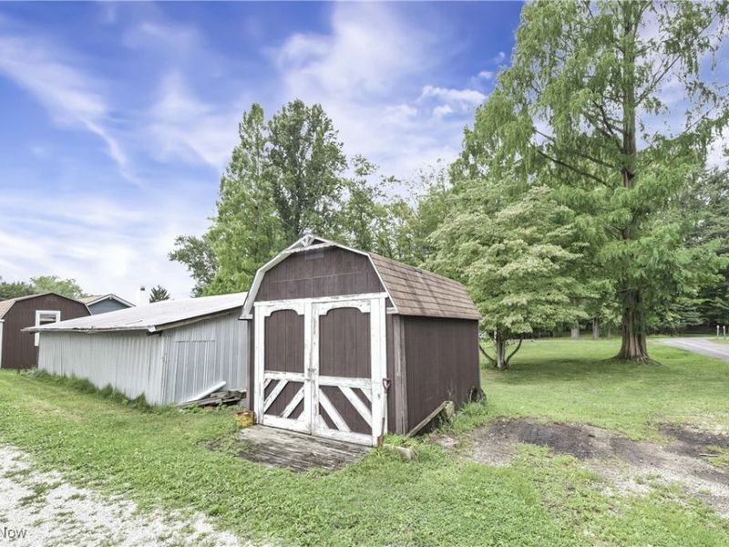 7390 Chestnut Street, Chippewa Lake, OH 44215 Photo 11