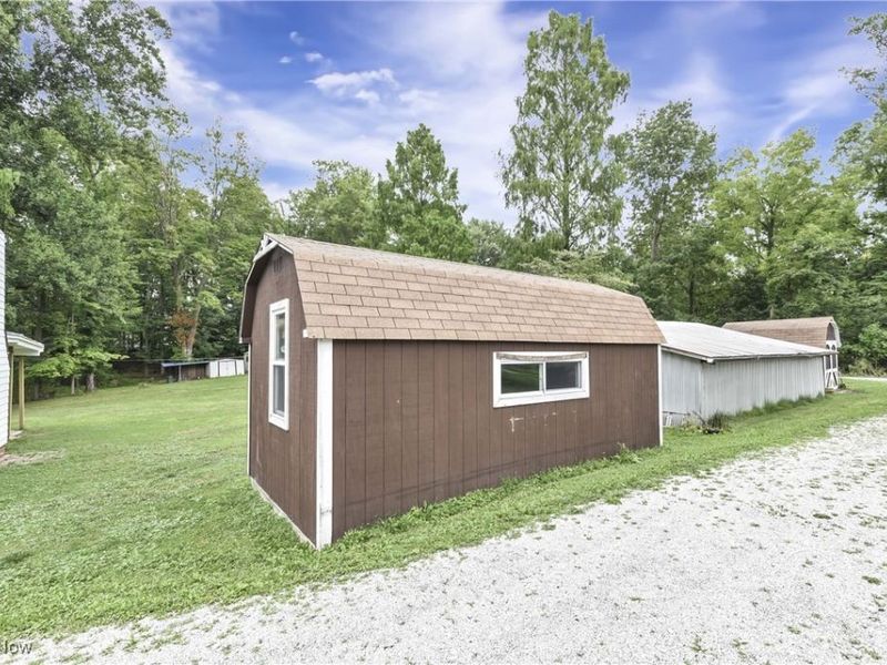 7390 Chestnut Street, Chippewa Lake, OH 44215 Photo 12