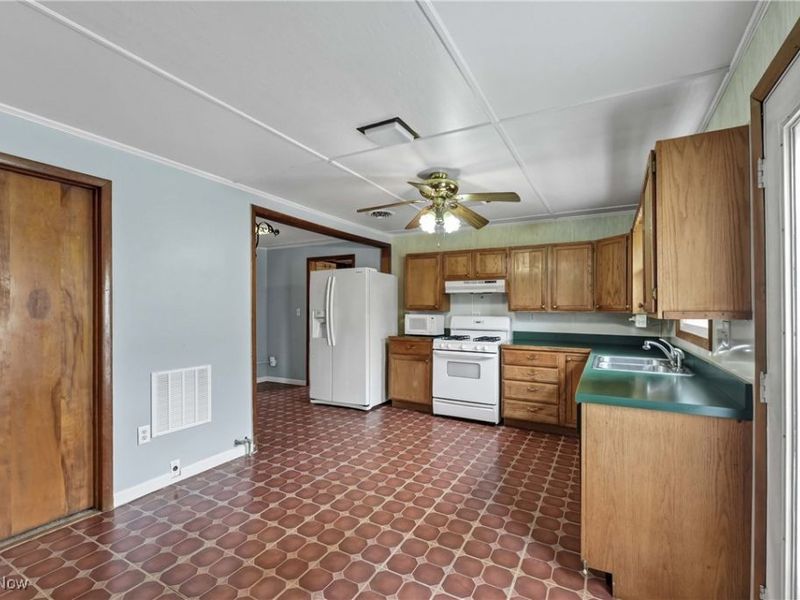 7390 Chestnut Street, Chippewa Lake, OH 44215 Photo 27