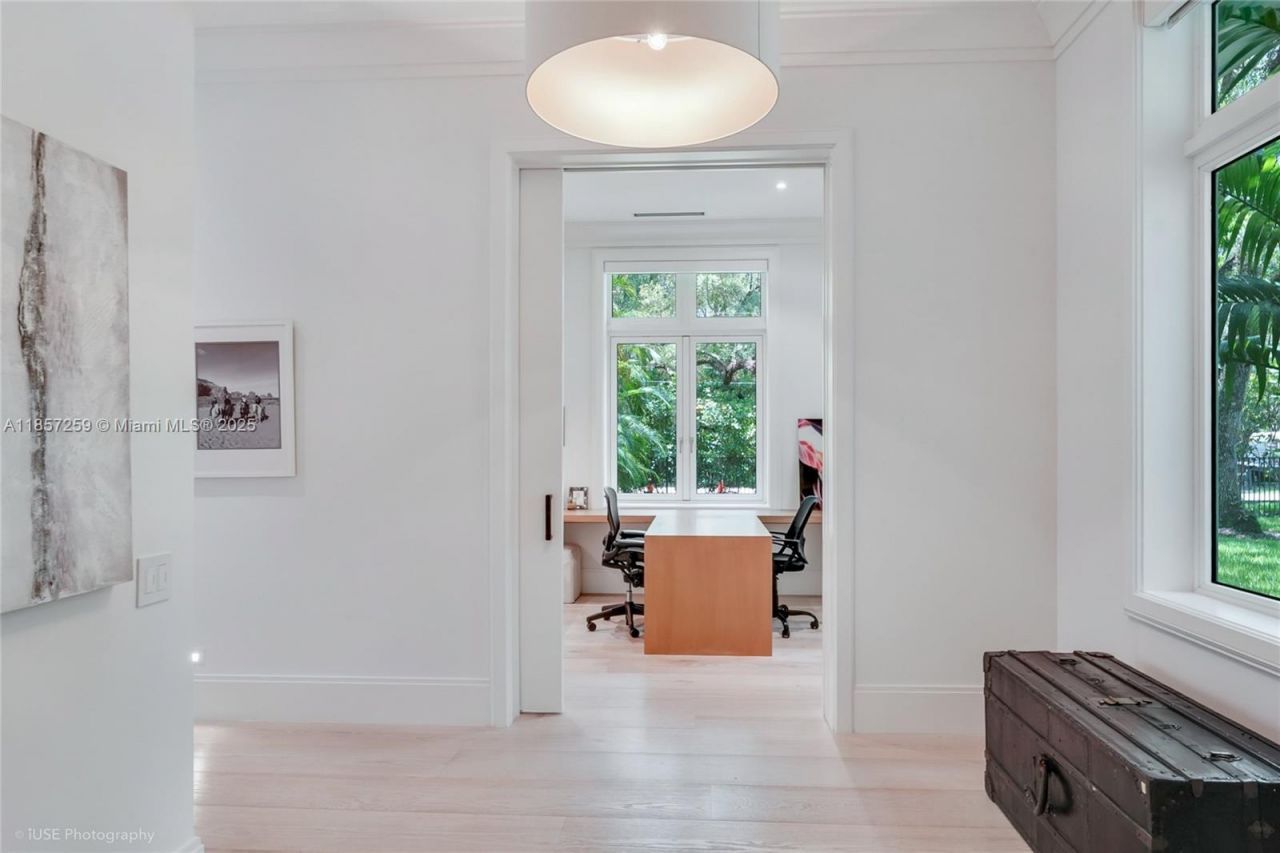 5501 Snapper Creek Rd, Coral Gables, FL 33156 Photo