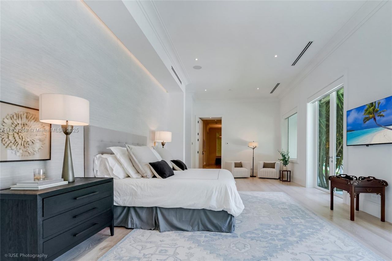 5501 Snapper Creek Rd, Coral Gables, FL 33156 Photo