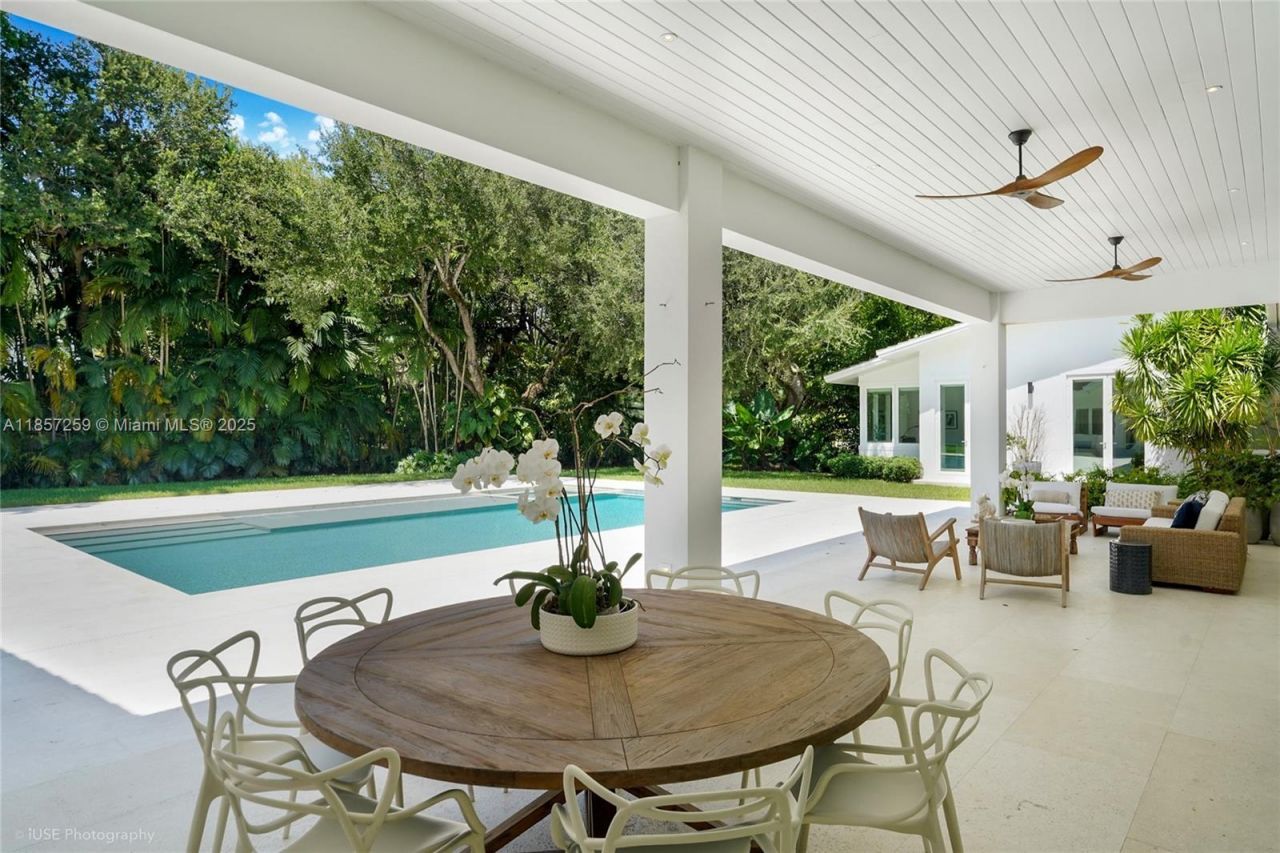 5501 Snapper Creek Rd, Coral Gables, FL 33156 Photo