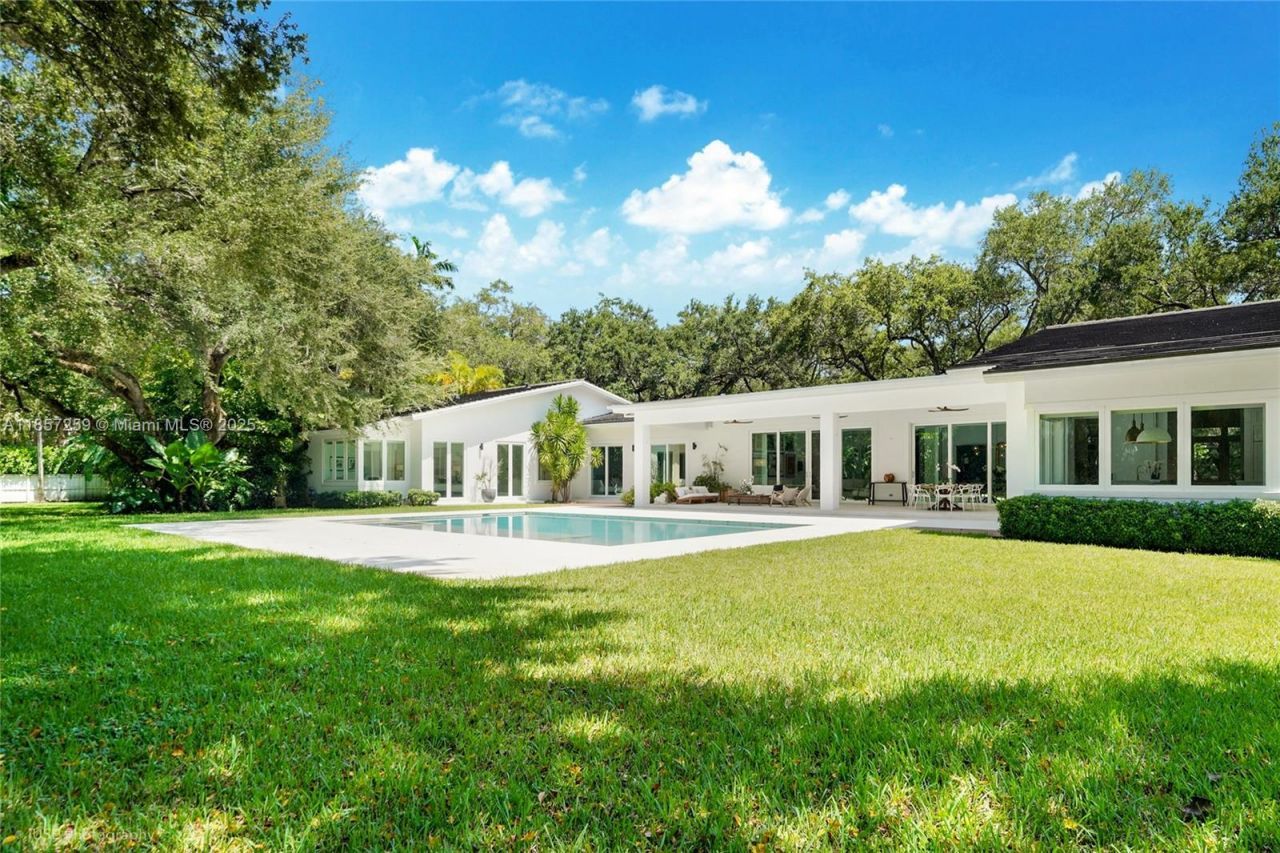 5501 Snapper Creek Rd, Coral Gables, FL 33156 Photo