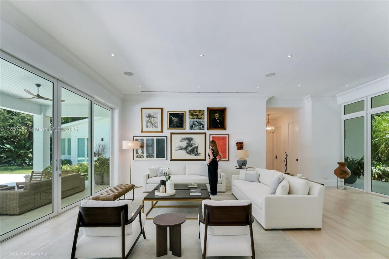 5501 Snapper Creek Rd, Coral Gables, FL 33156 Photo