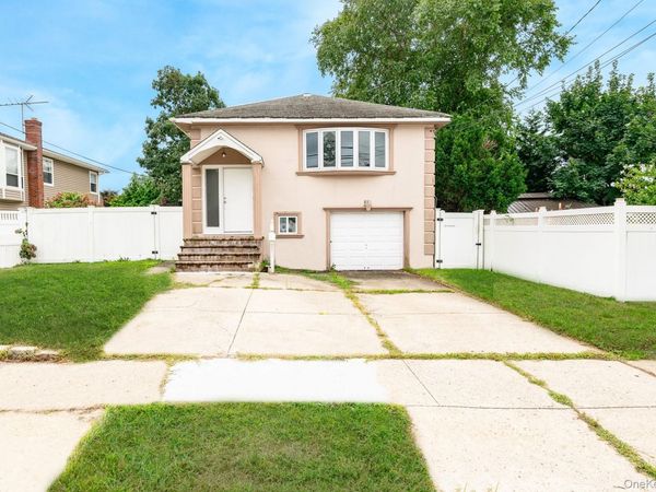 880 Washington Street, Baldwin, NY 11510