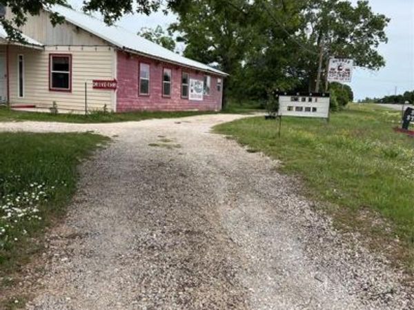 401 S Avenue E, Unit A, Cross Plains, TX 76443