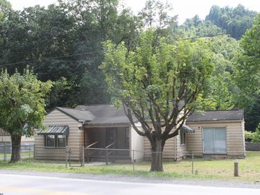 588 Point Mountain Road, Webster Springs, WV 26288