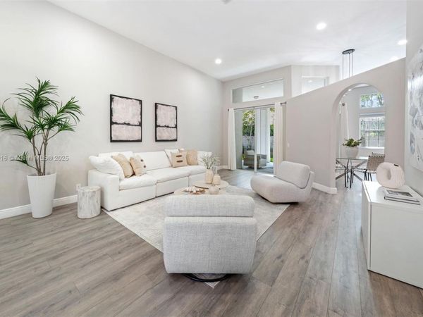 2587 Jardin Ct, Weston, FL 33327