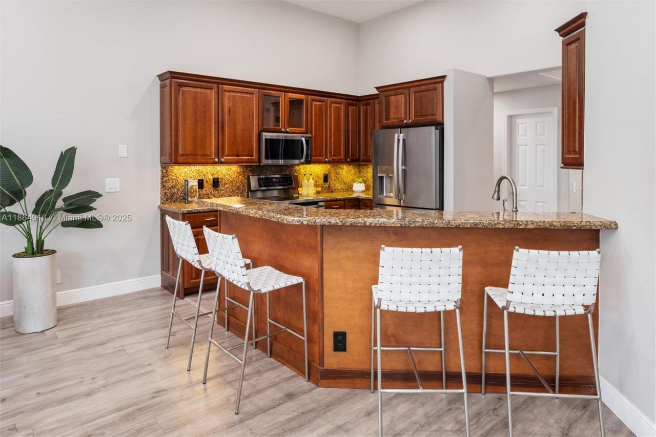 2587 Jardin Ct, Weston, FL 33327 Photo