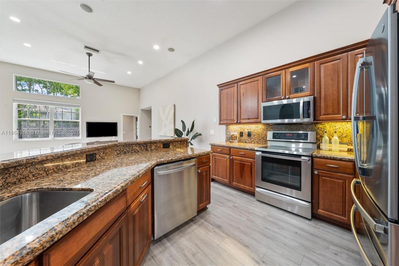 2587 Jardin Ct, Weston, FL 33327 Photo