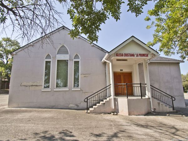2706 E Commerce, San Antonio, TX 78203