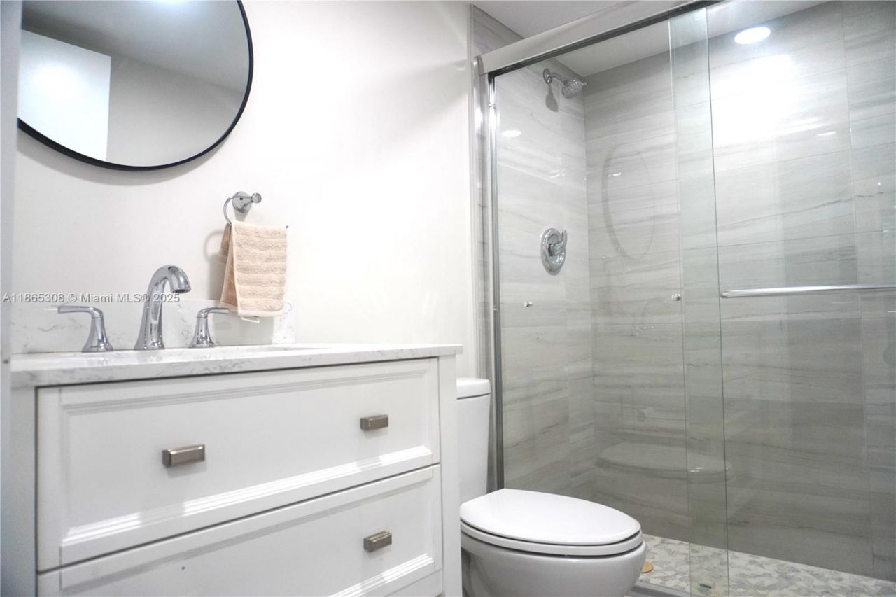 7350 NW 18th St, Unit 104, Margate, FL 33063 Photo