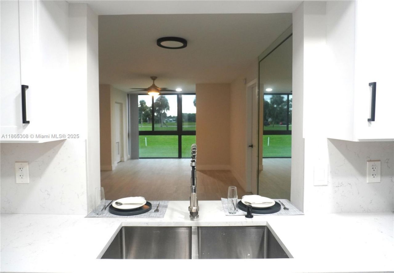 7350 NW 18th St, Unit 104, Margate, FL 33063 Photo