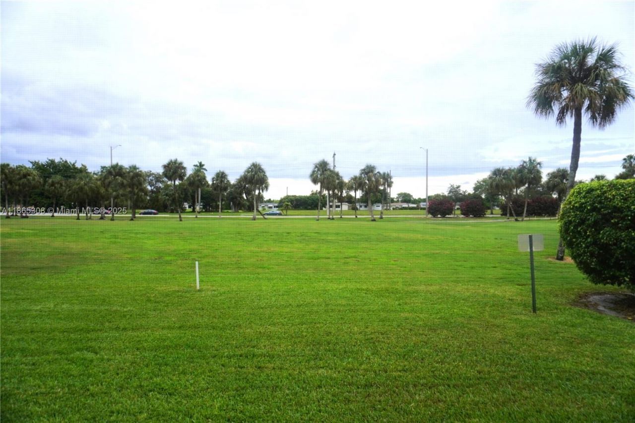 7350 NW 18th St, Unit 104, Margate, FL 33063 Photo