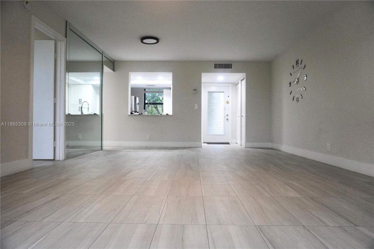 7350 NW 18th St, Unit 104, Margate, FL 33063 Photo