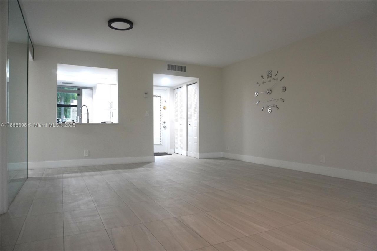 7350 NW 18th St, Unit 104, Margate, FL 33063 Photo