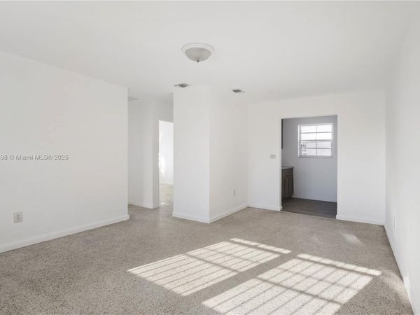 1251 NW 59th St, Unit 3, Miami, FL 33142