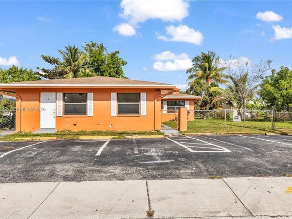 1451 NW 19th St, Unit 2, Fort Lauderdale, FL 33311