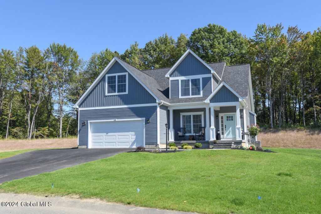 4 Emma Lane, Ballston Spa, NY 12020 Main Photo