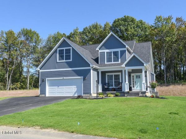 4 Emma Lane, Ballston Spa, NY 12020