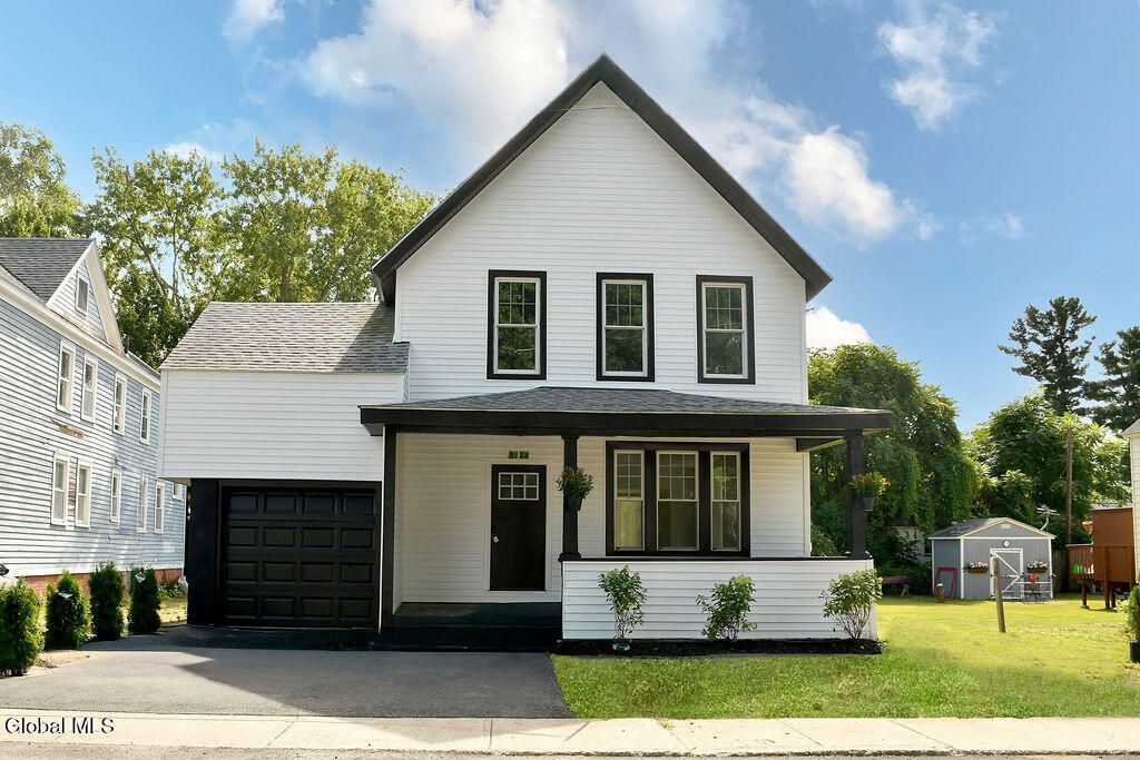 2024 8th Street, Rensselaer, NY 12144 Main Photo