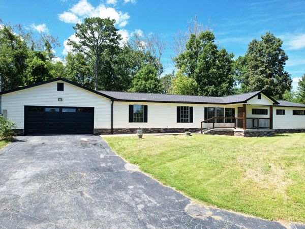 914 Hickory Avenue, Hixson, TN 37343