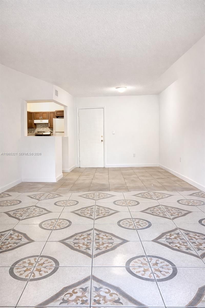 3700 NW 21st St, Unit 109, Lauderdale Lakes, FL 33311 Photo