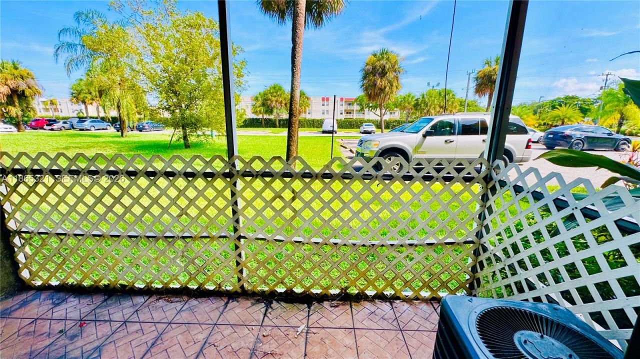 3700 NW 21st St, Unit 109, Lauderdale Lakes, FL 33311 Photo