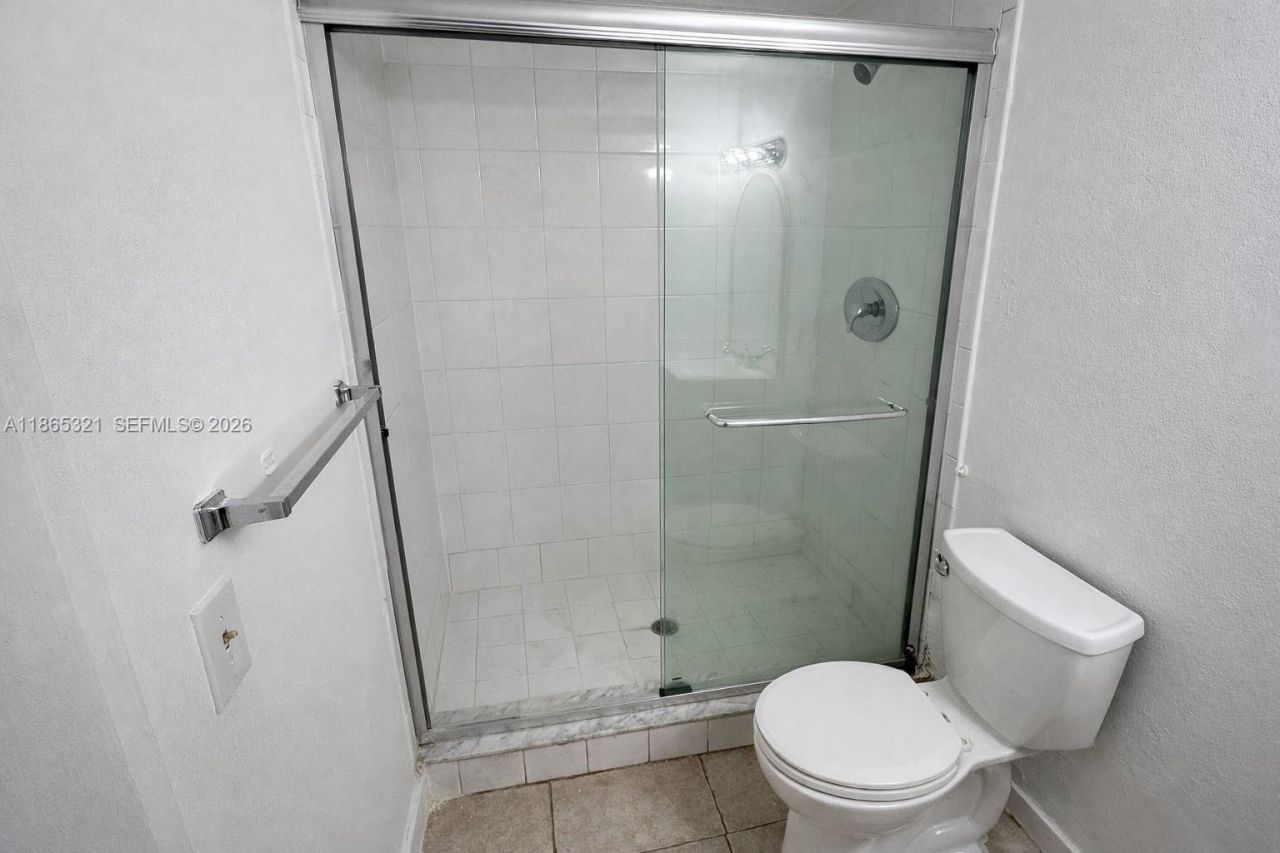 3700 NW 21st St, Unit 109, Lauderdale Lakes, FL 33311 Photo