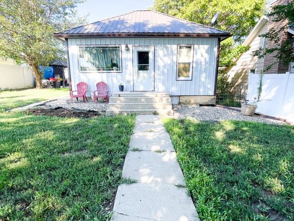 325 Polk St, Winner, SD 57580