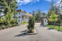 1003 Basin Lane photo 4