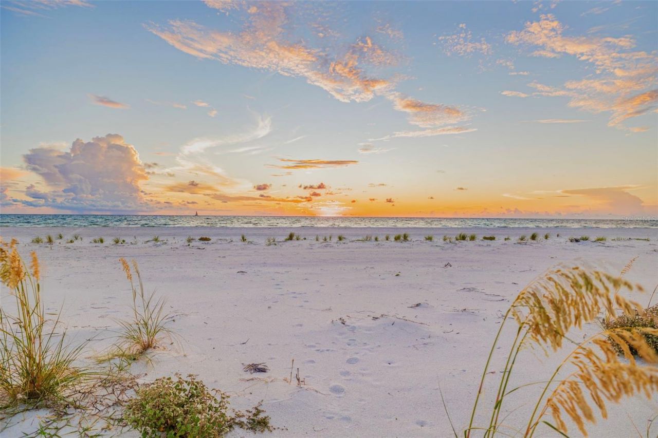 1024 Eldorado Avenue, Clearwater Beach, FL 33767 Photo