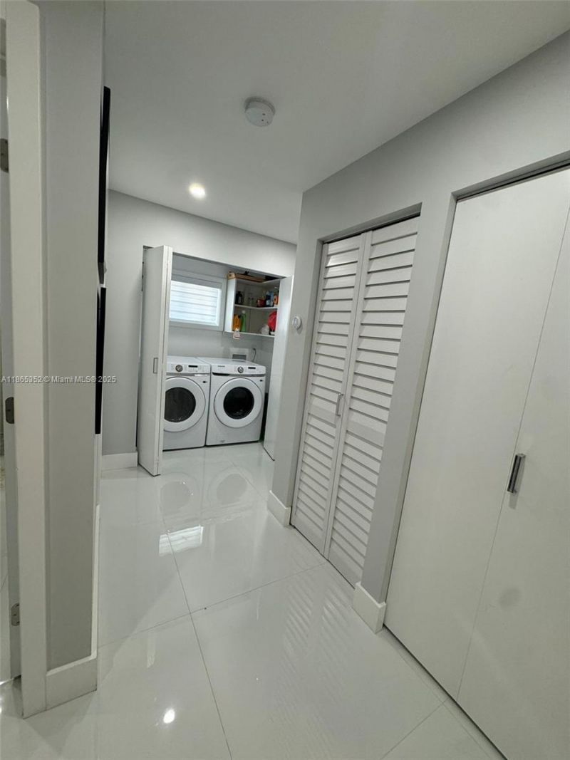 1051 NW 128th Ave, Miami, FL 33182 Photo