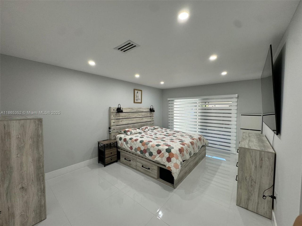 1051 NW 128th Ave, Miami, FL 33182 Photo