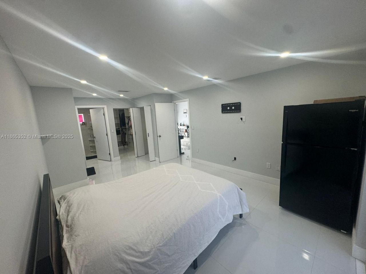 1051 NW 128th Ave, Miami, FL 33182 Photo