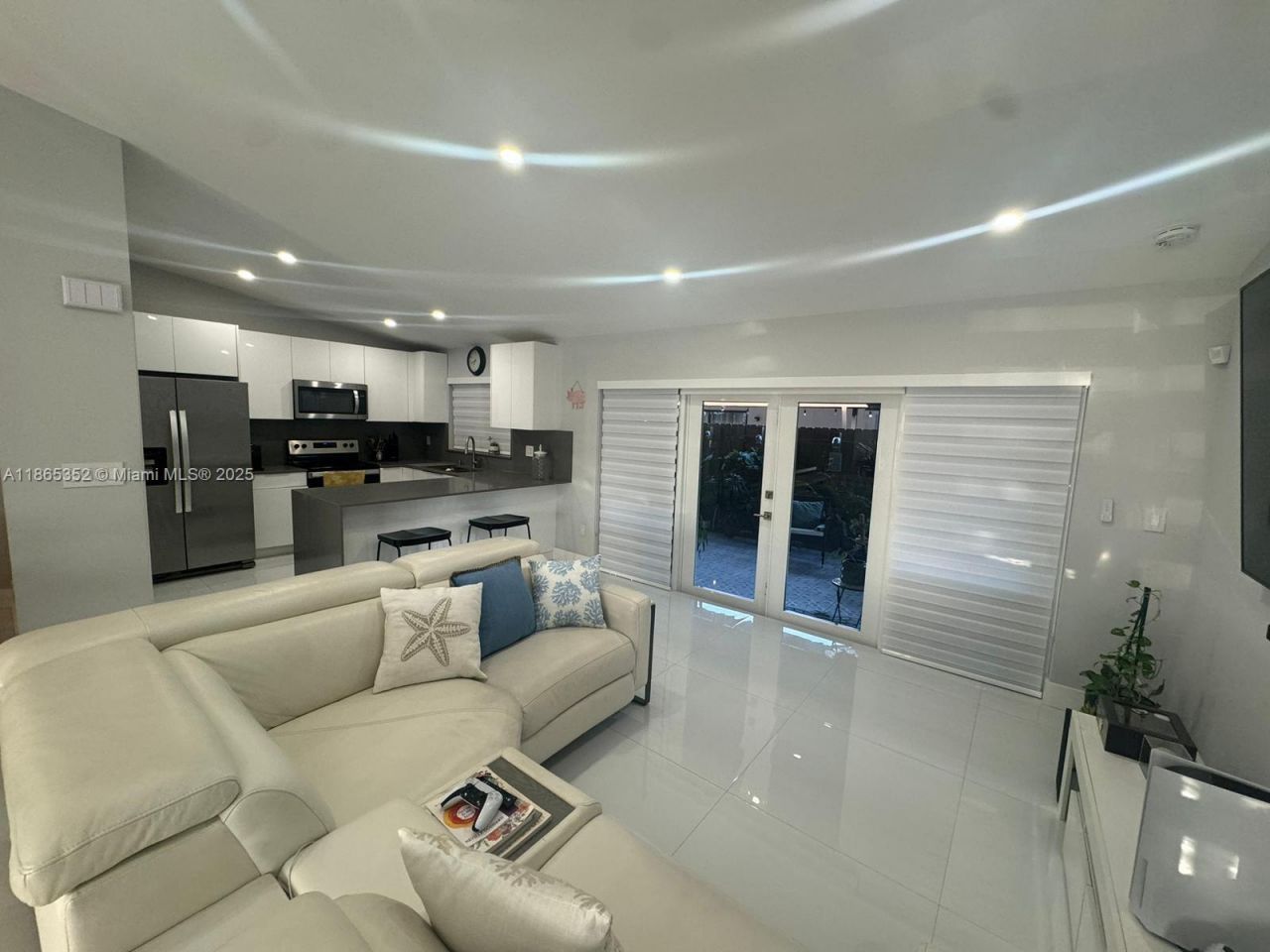 1051 NW 128th Ave, Miami, FL 33182 Photo