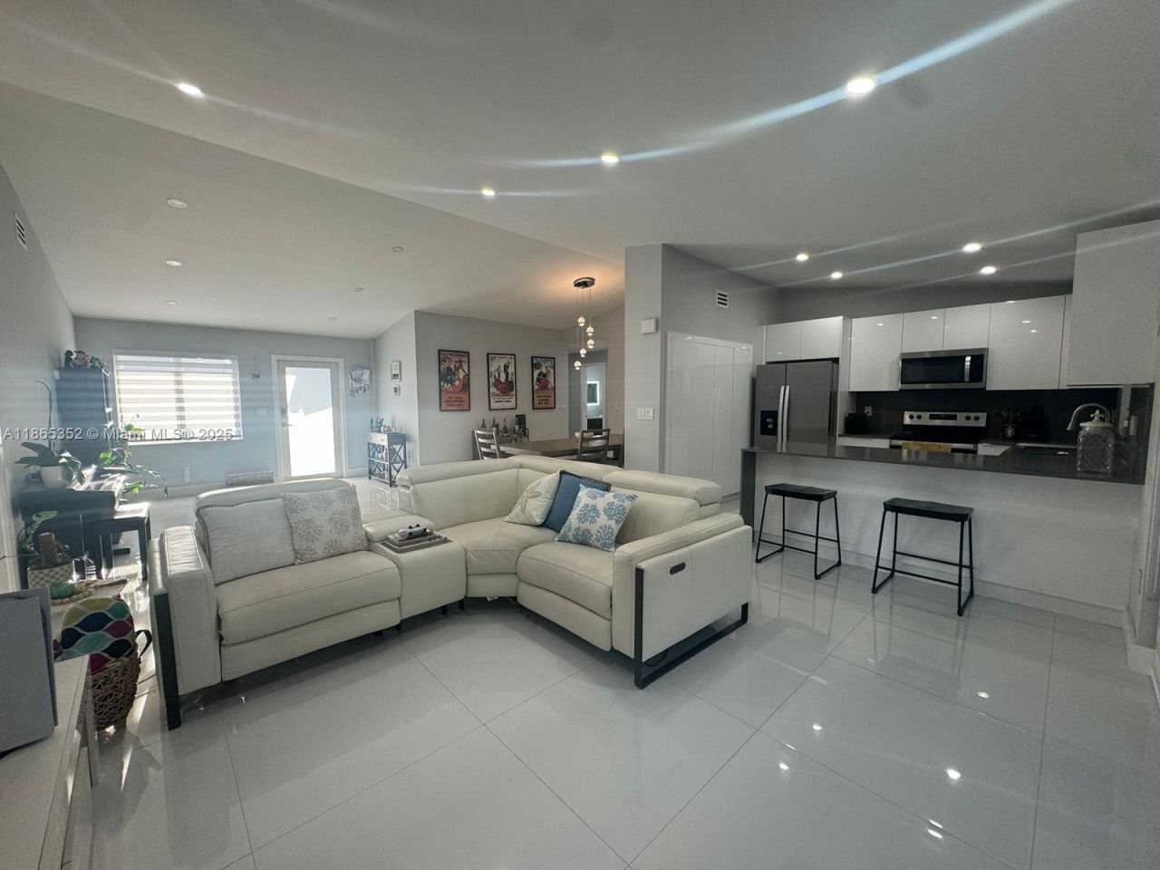 1051 NW 128th Ave, Miami, FL 33182 Photo