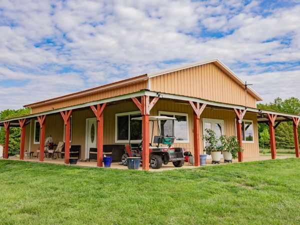 8400 E 1320 Road, Stockton, MO 65785