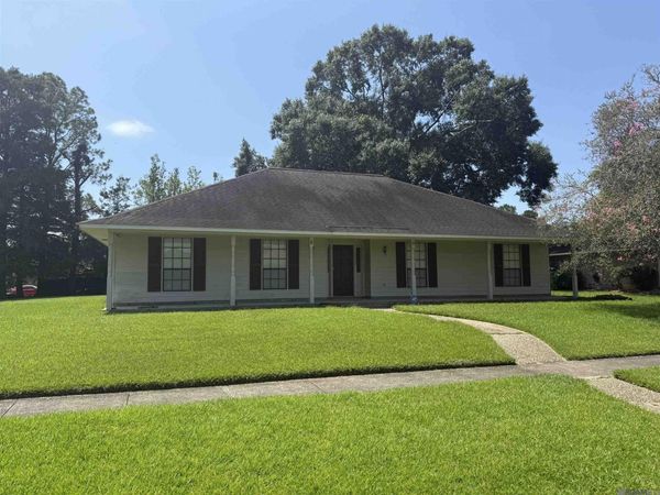 Baton Rouge LA Residential Properties - Compass