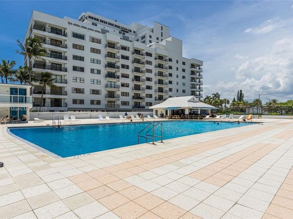 5445 Collins Ave, Unit P2, Miami Beach, FL 33140