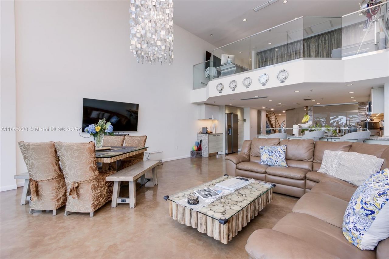 5445 Collins Ave, Unit P2, Miami Beach, FL 33140 Photo