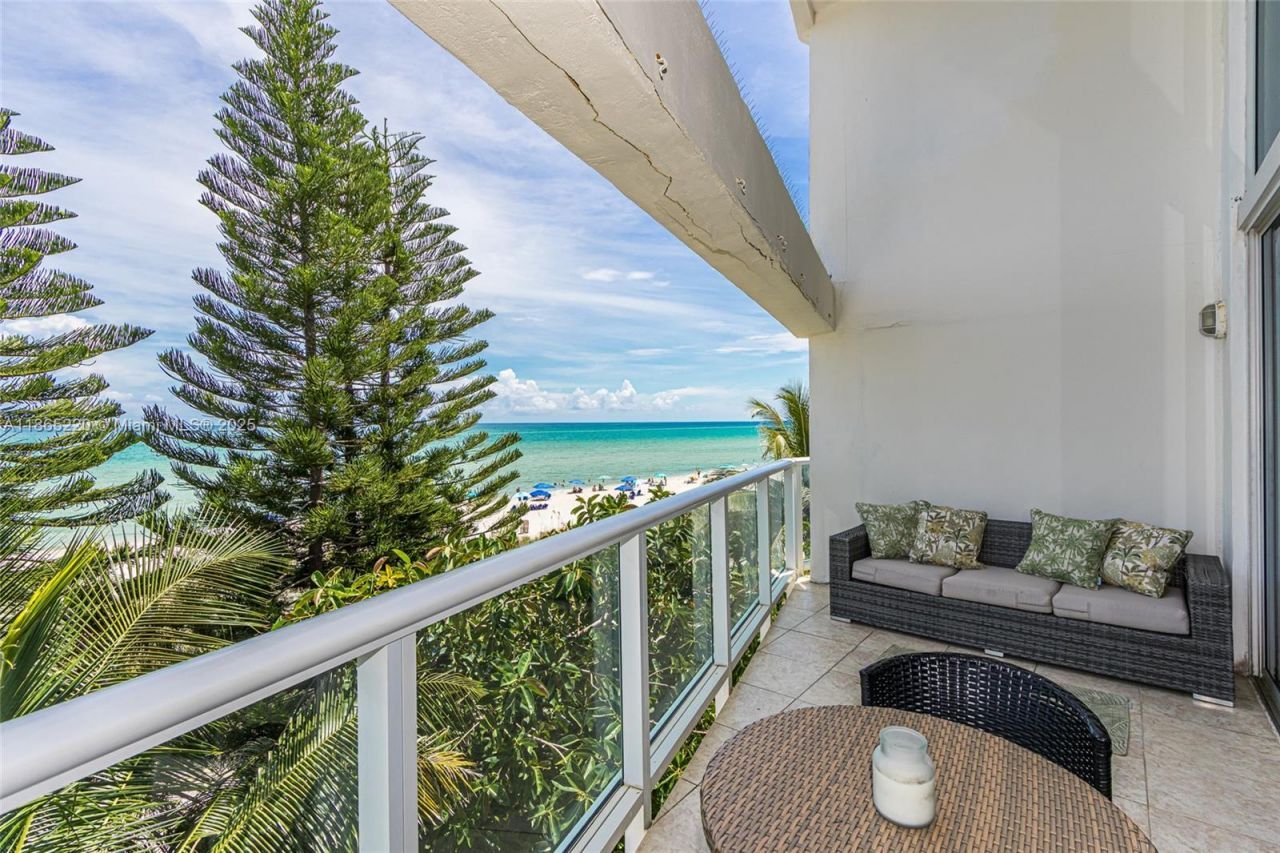 5445 Collins Ave, Unit P2, Miami Beach, FL 33140 Photo