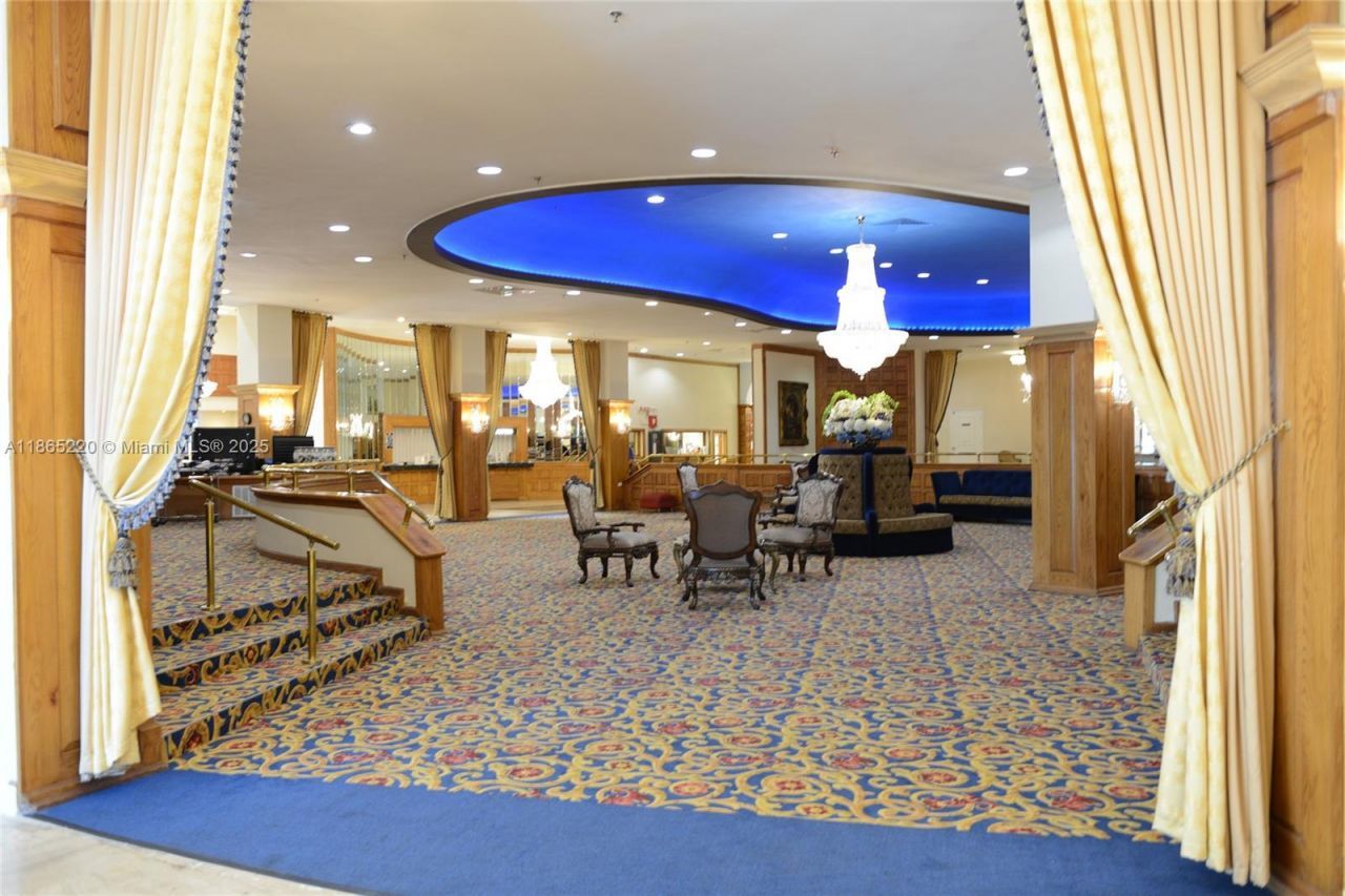 5445 Collins Ave, Unit P2, Miami Beach, FL 33140 Photo