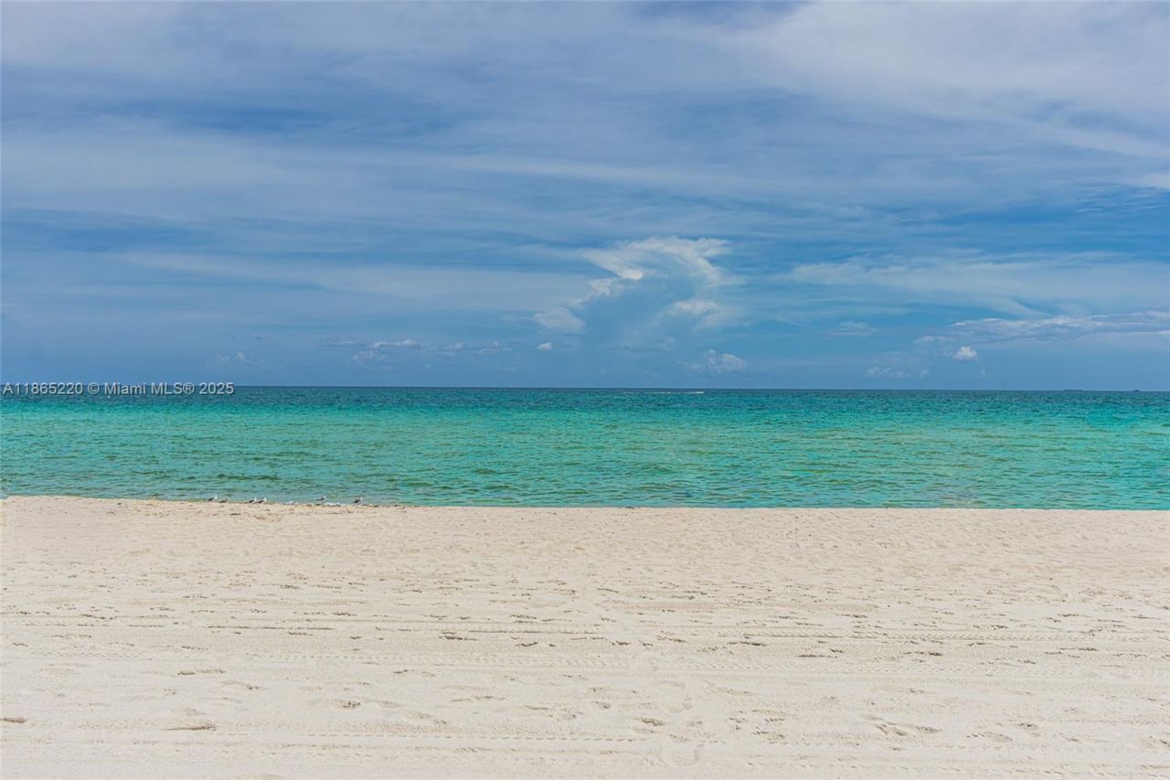 5445 Collins Ave, Unit P2, Miami Beach, FL 33140 Photo