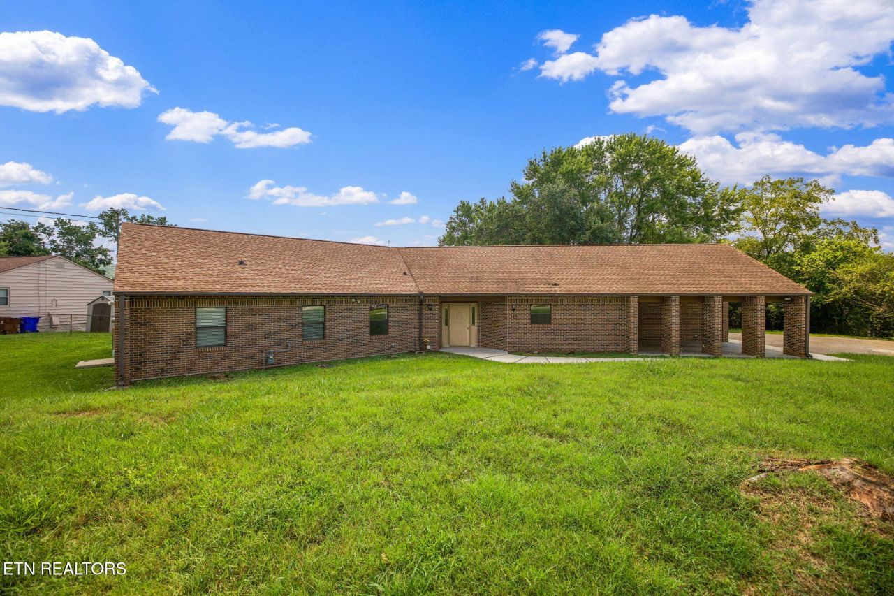 145 Latimer Rd, Oak Ridge, TN 37830 Main Photo