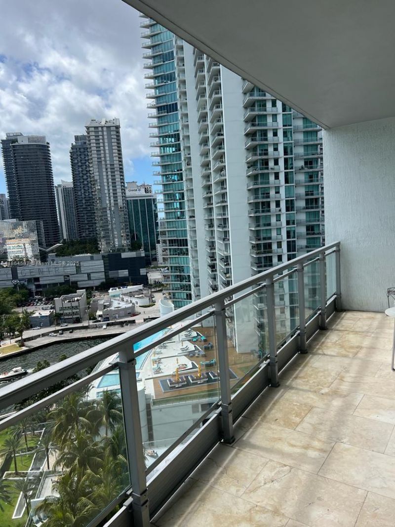 90 SW 3rd St, Unit 2103, Miami, FL 33130 Photo