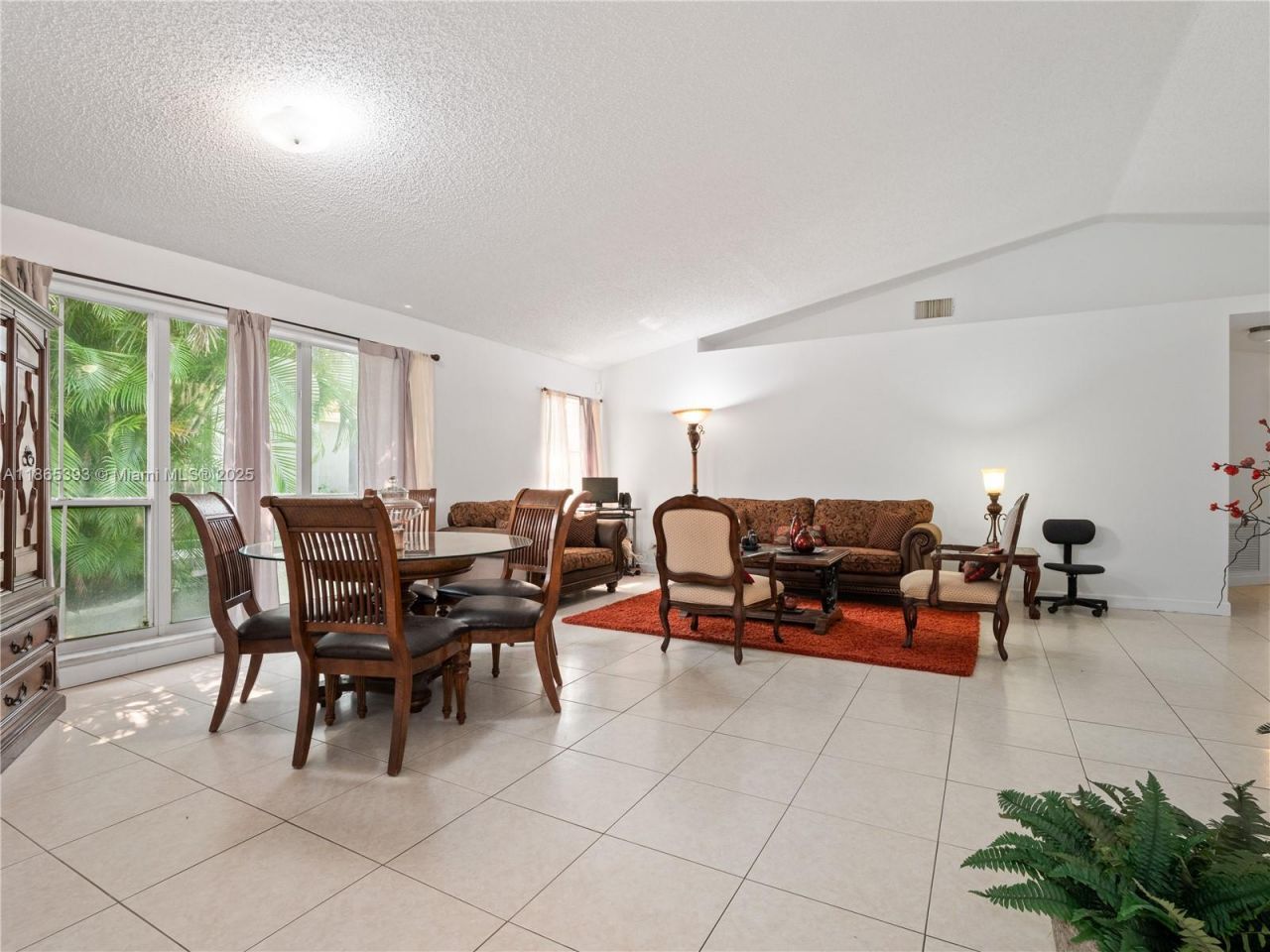 19253 NW 22nd St, Pembroke Pines, FL 33029 Photo